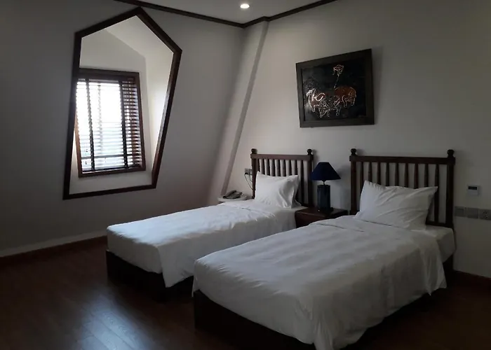 Lavian Khách sạn 3*