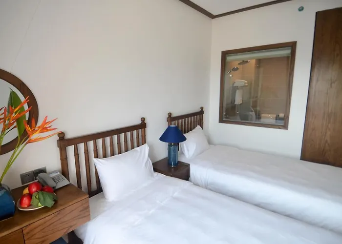 Khách sạn Lavian Hạ Long