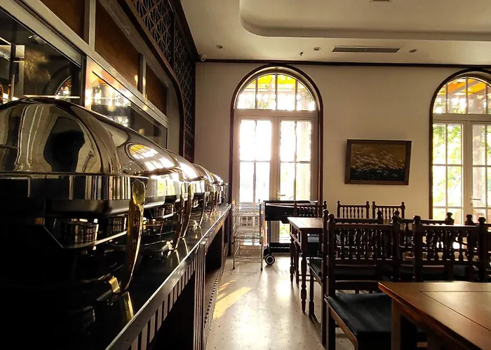 Lavian Khách sạn Hạ Long