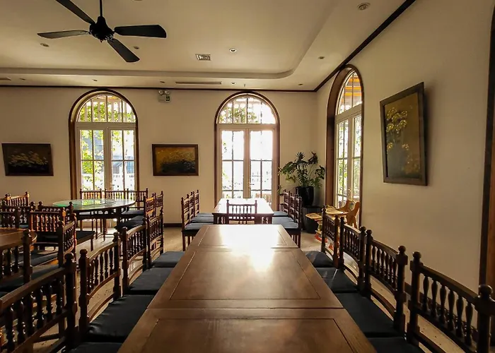 Lavian Khách sạn 3*