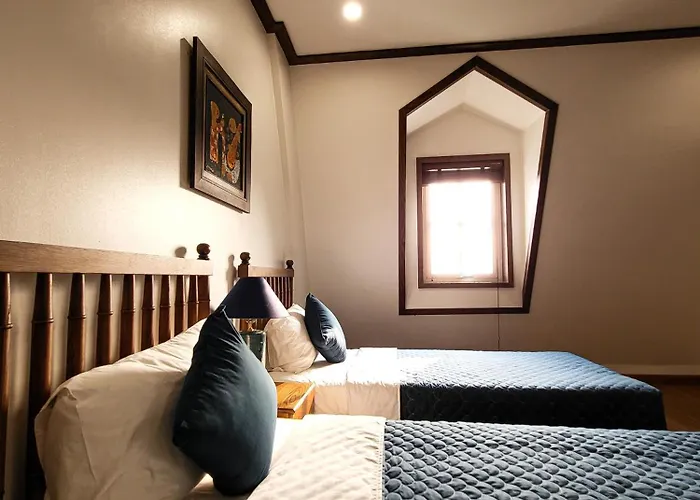 Khách sạn Lavian Hạ Long
